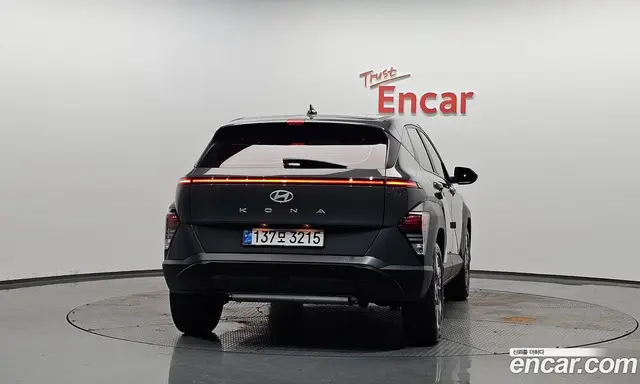 Hyundai Kona 2024 1.6 автомат (гидро), миниатюра 3