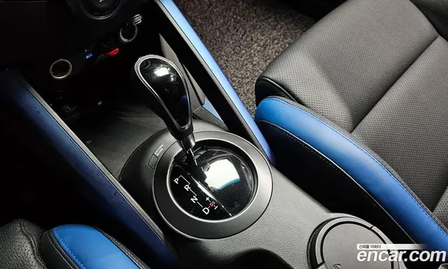Hyundai Veloster 2016 1.6 автомат (гидро), миниатюра 9