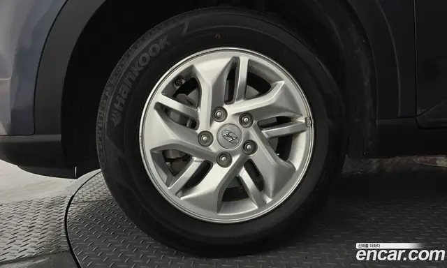 Hyundai Venue 2020 1.6 автомат (гидро), миниатюра 4