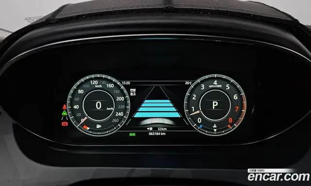 Jaguar E-Pace 2018 2.0 автомат (гидро), миниатюра 11