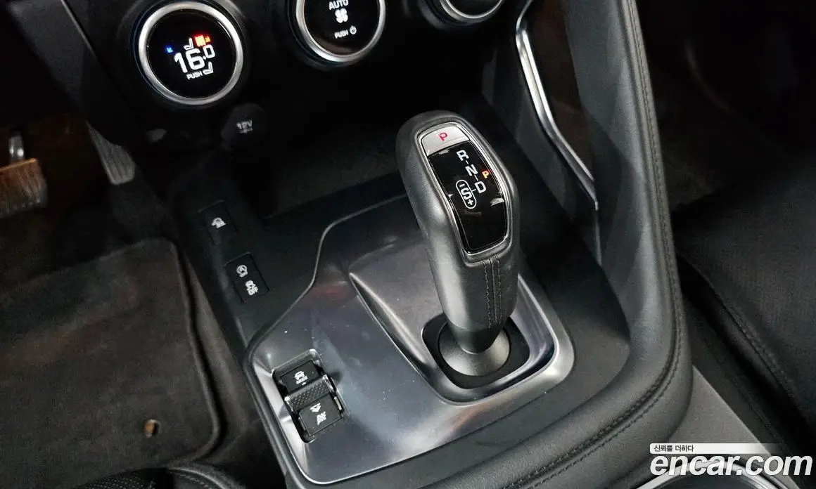 Jaguar E-Pace 2018 2.0 автомат (гидро), фото 12