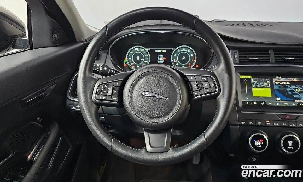 Jaguar E-Pace 2018 2.0 автомат (гидро), фото 18
