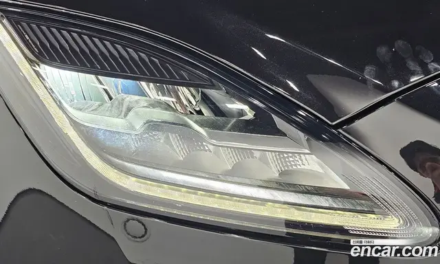 Jaguar E-Pace 2018 2.0 автомат (гидро), миниатюра 8