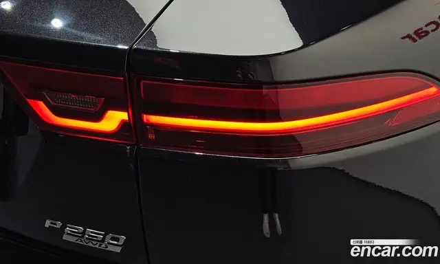 Jaguar E-Pace 2018 2.0 автомат (гидро), миниатюра 9