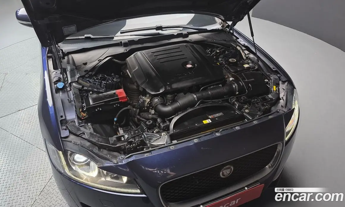 Jaguar XF 2016 2.0 автомат (гидро), фото 6 Jaguar XF 2016 2.0 автомат (гидро), фото 6