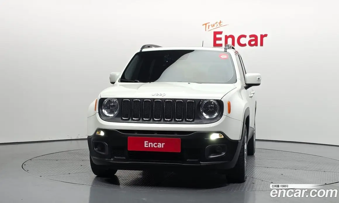 Jeep Renegade 2016 2.4 автомат (гидро), фото 3 Jeep Renegade 2016 2.4 автомат (гидро), фото 3