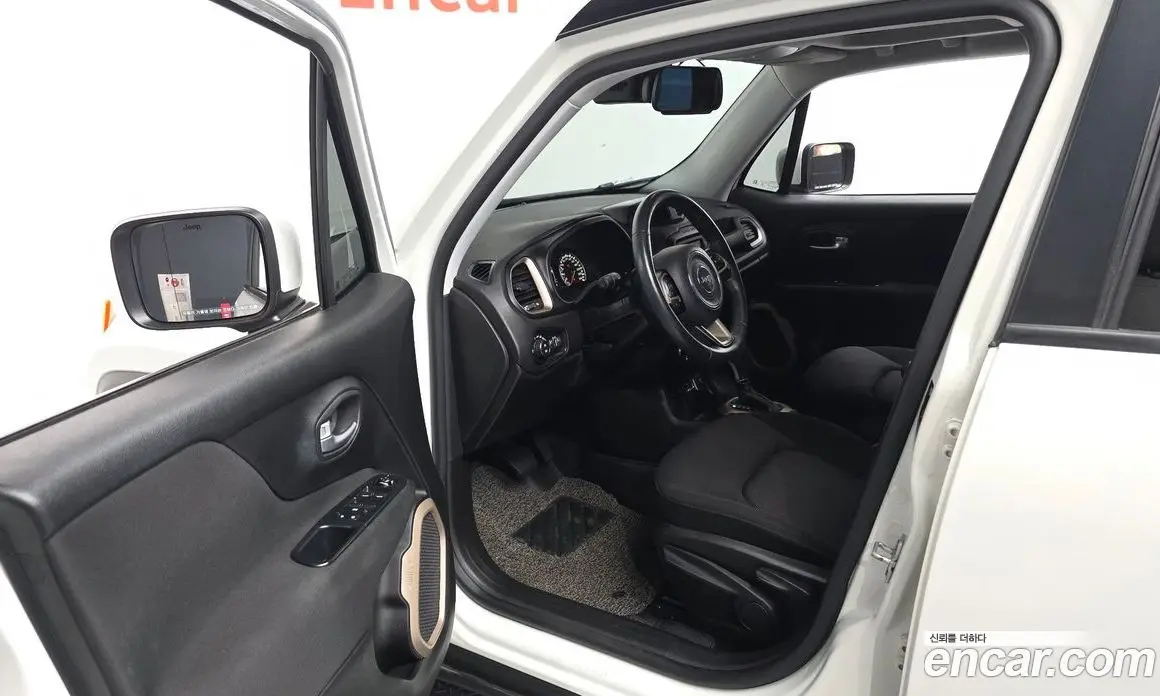 Jeep Renegade 2016 2.4 автомат (гидро), фото 10 Jeep Renegade 2016 2.4 автомат (гидро), фото 10