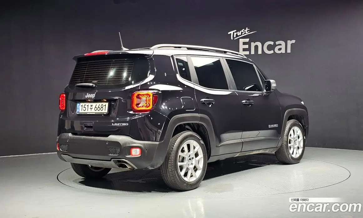 Jeep Renegade 2021 2.4 автомат (гидро), фото 1 Jeep Renegade 2021 2.4 автомат (гидро), фото 1