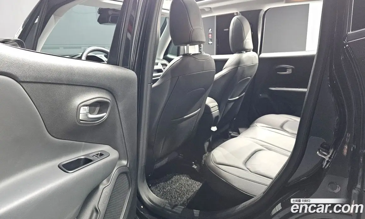 Jeep Renegade 2021 2.4 автомат (гидро), фото 15 Jeep Renegade 2021 2.4 автомат (гидро), фото 15