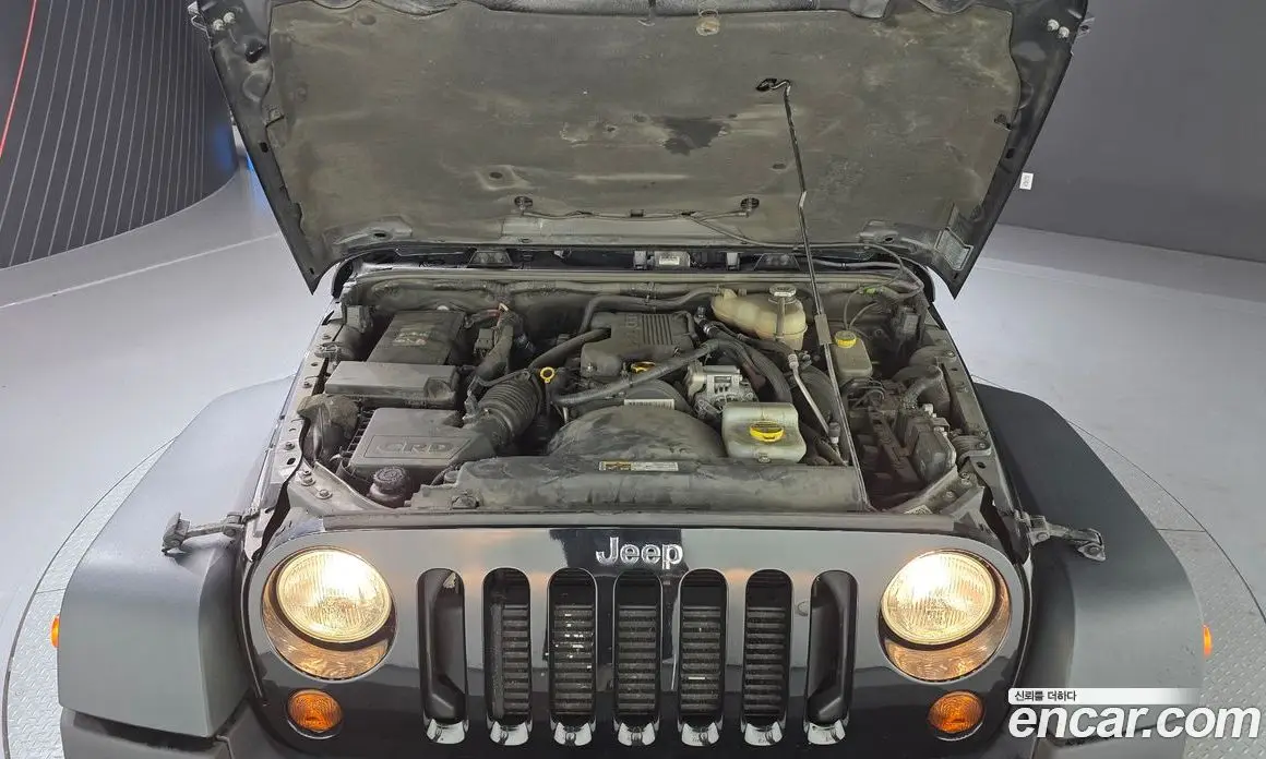Jeep Wrangler 2013 2.8 автомат (гидро), фото 6 Jeep Wrangler 2013 2.8 автомат (гидро), фото 6
