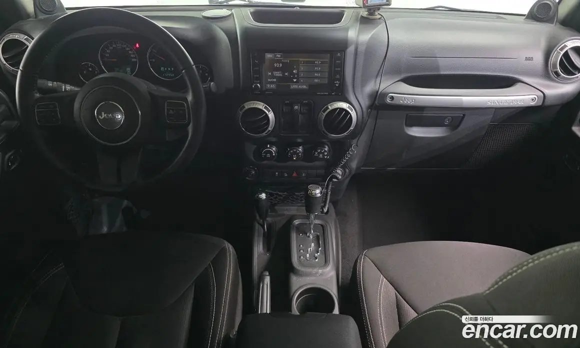 Jeep Wrangler 2013 2.8 автомат (гидро), фото 7 Jeep Wrangler 2013 2.8 автомат (гидро), фото 7