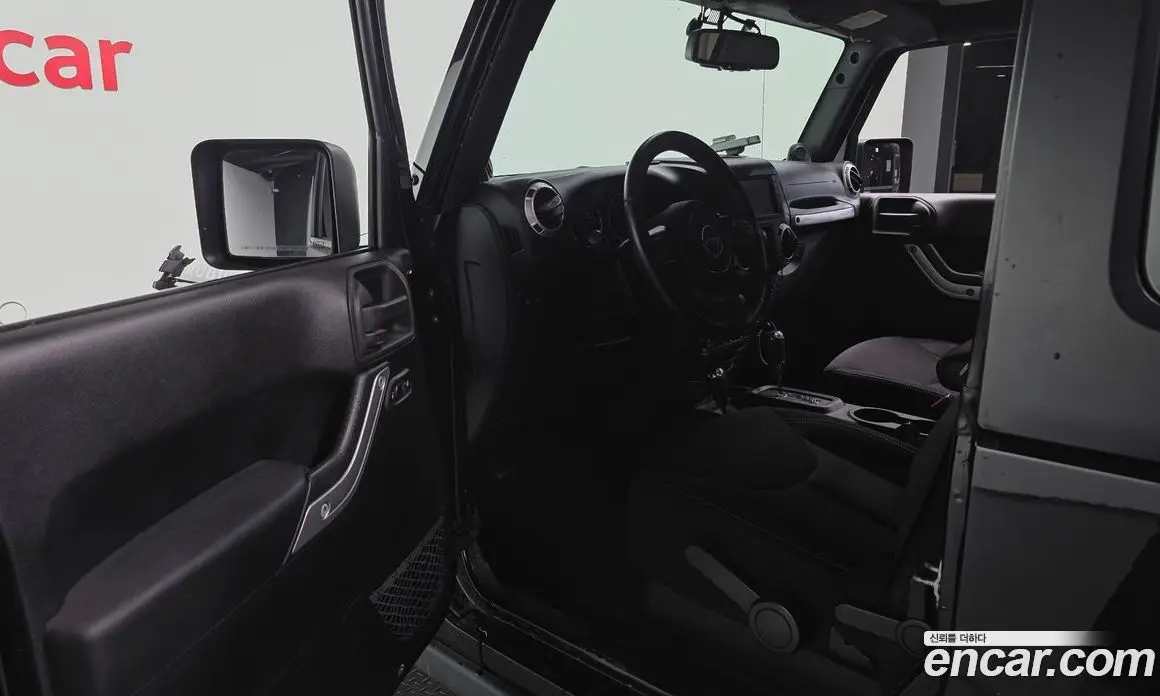 Jeep Wrangler 2013 2.8 автомат (гидро), фото 10 Jeep Wrangler 2013 2.8 автомат (гидро), фото 10