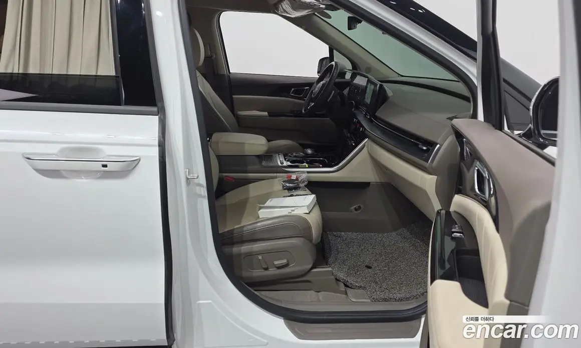 Kia Carnival 2023 2.2 автомат (гидро), фото 16