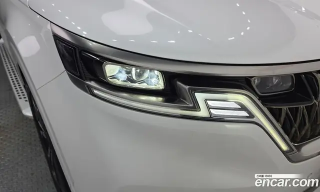 Kia Carnival 2023 2.2 автомат (гидро), миниатюра 8