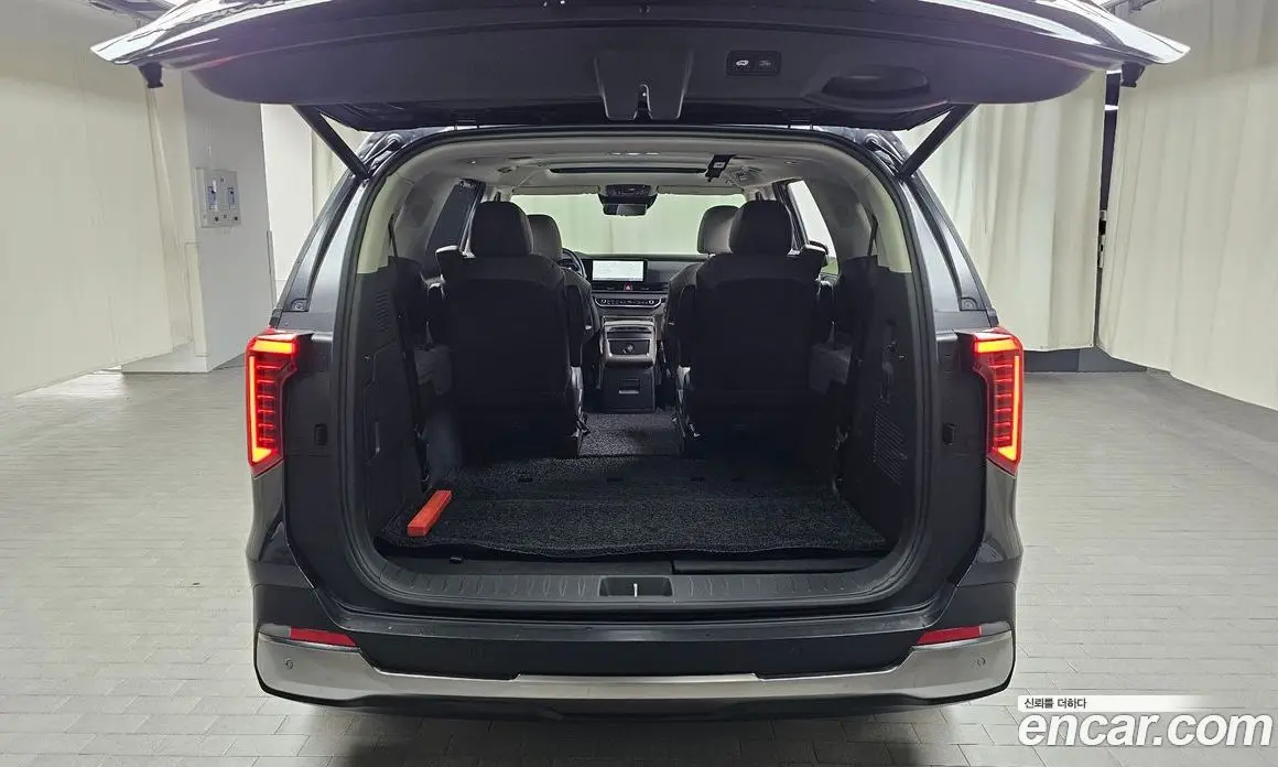 Kia Carnival 2025 3.5 автомат (гидро), фото 21 Kia Carnival 2025 3.5 автомат (гидро), фото 21