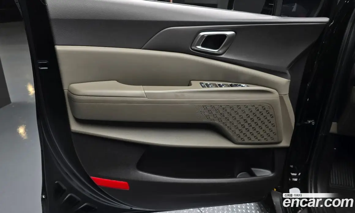 Kia Carnival 2025 2.2 автомат (гидро), фото 14 Kia Carnival 2025 2.2 автомат (гидро), фото 14