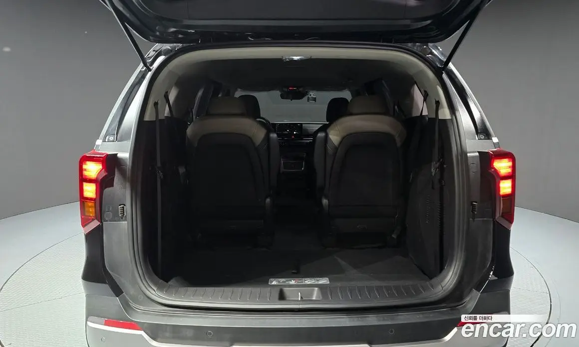 Kia Carnival 2025 2.2 автомат (гидро), фото 32 Kia Carnival 2025 2.2 автомат (гидро), фото 32