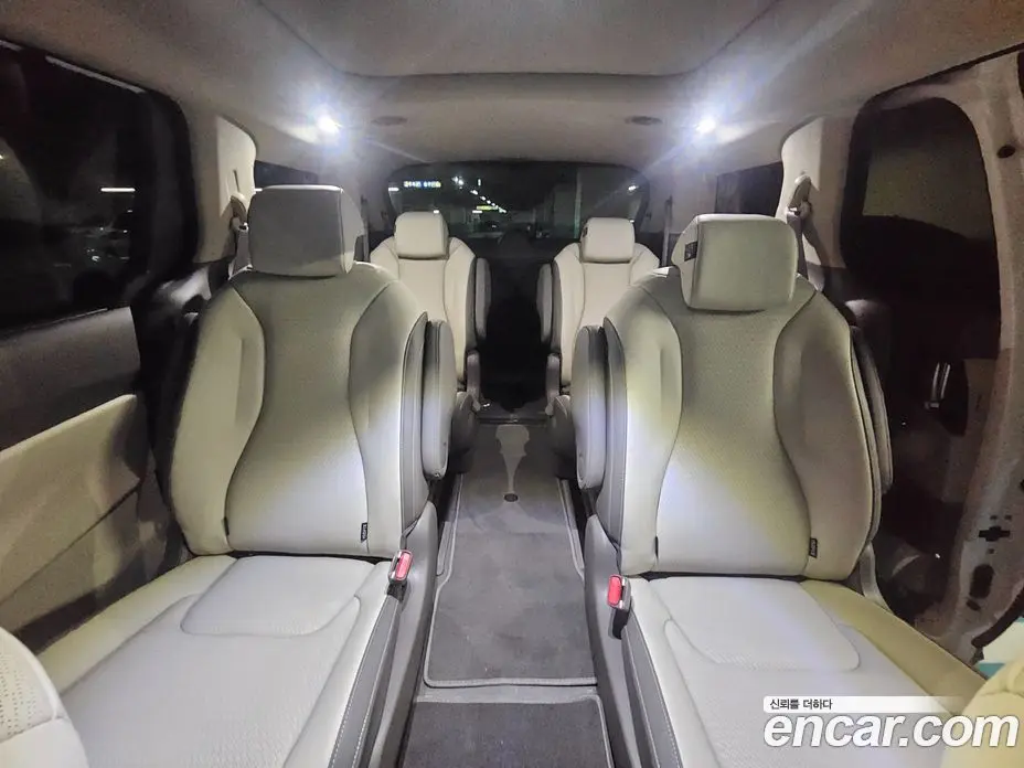 Kia Carnival 2026 1.6 автомат (гидро), фото 4 Kia Carnival 2026 1.6 автомат (гидро), фото 4