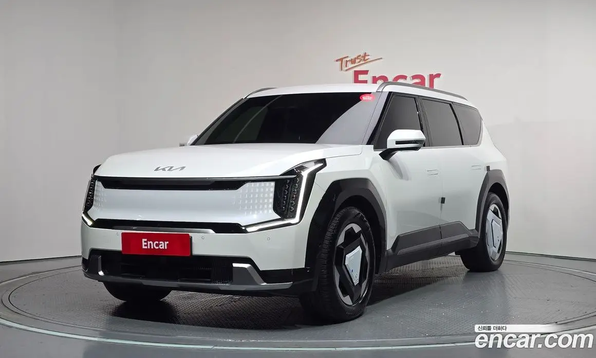 Kia EV9 2023 0.2 автомат (гидро), фото 1 Kia EV9 2023 0.2 автомат (гидро), фото 1