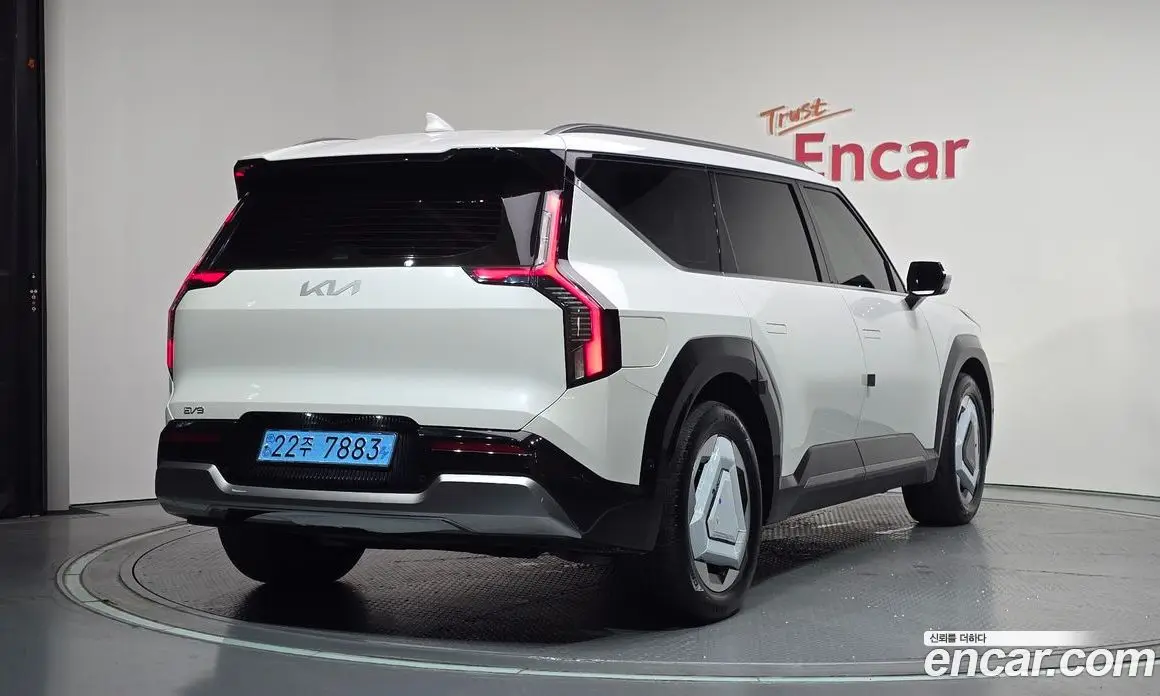 Kia EV9 2023 0.2 автомат (гидро), фото 2 Kia EV9 2023 0.2 автомат (гидро), фото 2