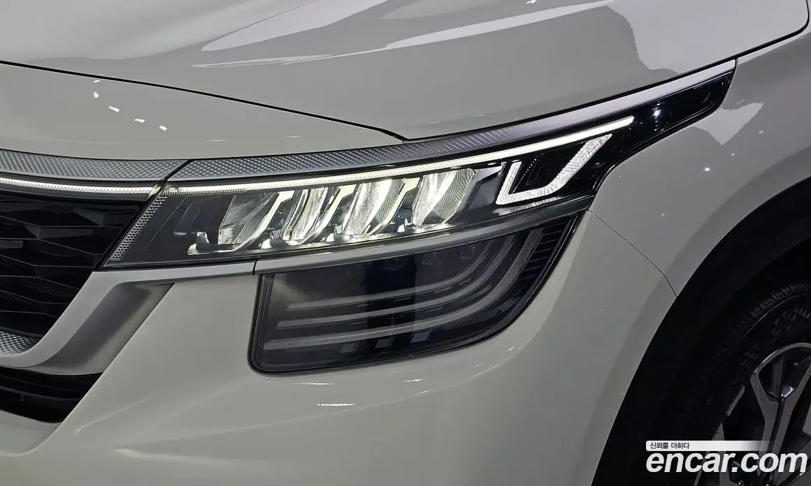 Kia Seltos 2020 1.6 автомат (гидро), фото 8 Kia Seltos 2020 1.6 автомат (гидро), фото 8