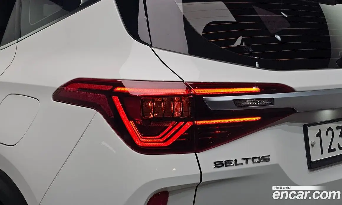 Kia Seltos 2020 1.6 автомат (гидро), фото 9 Kia Seltos 2020 1.6 автомат (гидро), фото 9