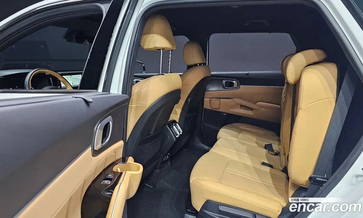 Kia Sorento 2023 1.6 автомат (гидро), фото 12