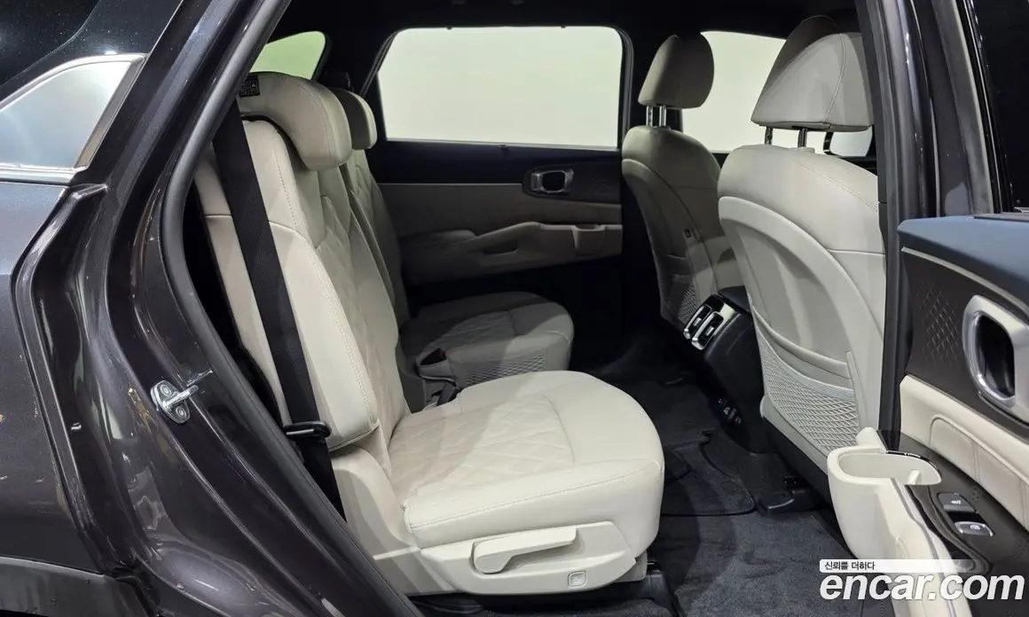 Kia Sorento 2023 1.6 автомат (гидро), фото 12 Kia Sorento 2023 1.6 автомат (гидро), фото 12