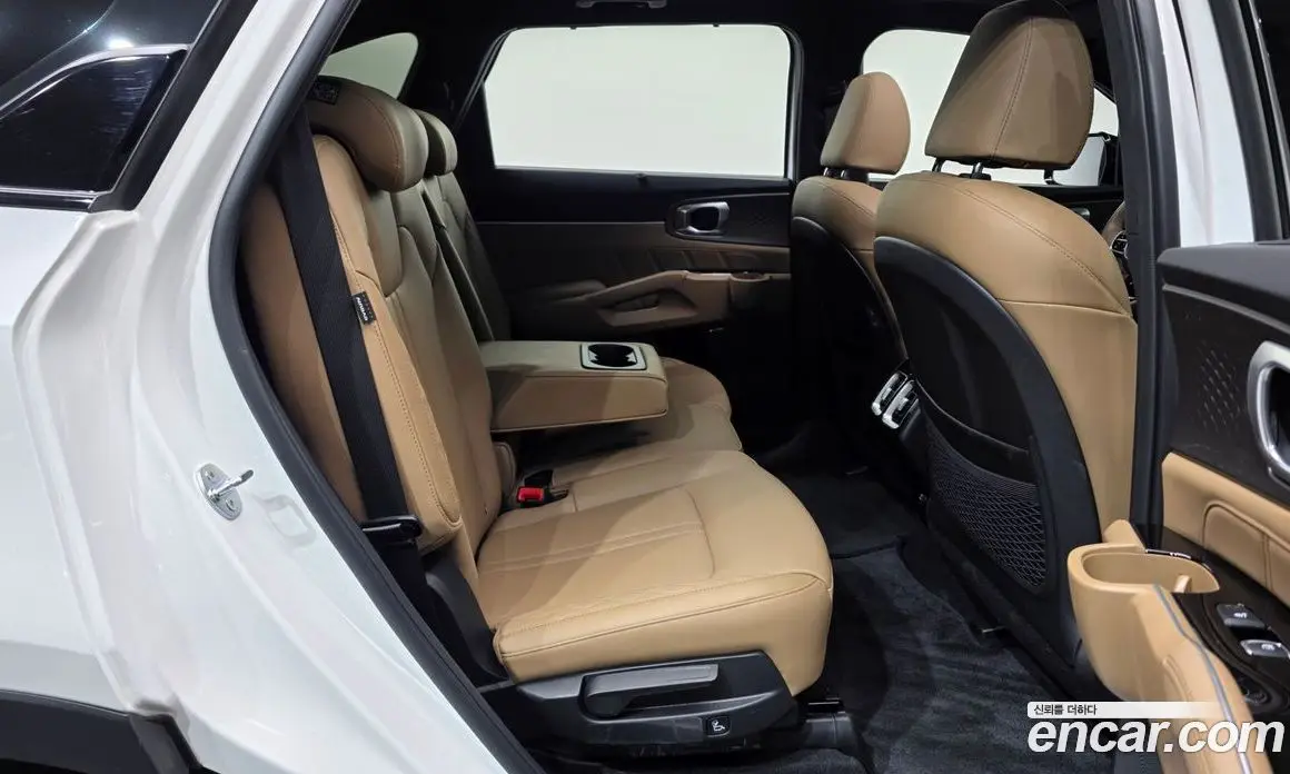 Kia Sorento 2024 1.6 автомат (гидро), фото 18 Kia Sorento 2024 1.6 автомат (гидро), фото 18