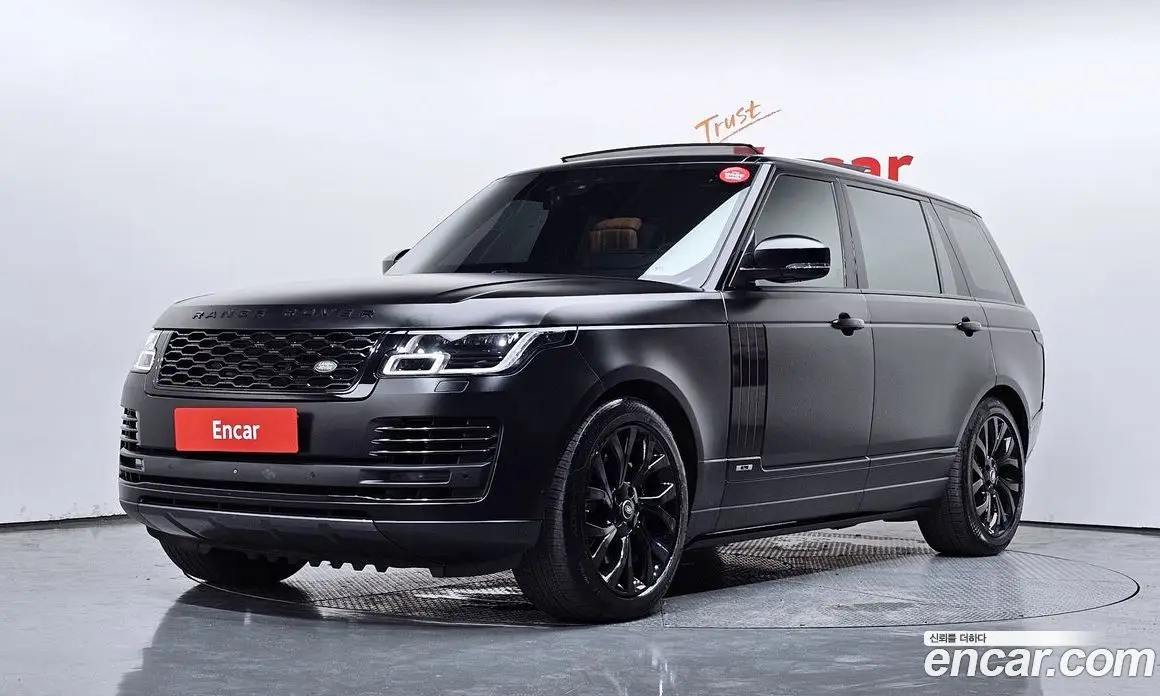 Land Rover Range Rover 2018 4.4 автомат (гидро), фото 1 Land Rover Range Rover 2018 4.4 автомат (гидро), фото 1