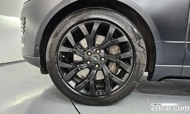 Land Rover Range Rover 2018 4.4 автомат (гидро), миниатюра 5 Land Rover Range Rover 2018 4.4 автомат (гидро), миниатюра 5