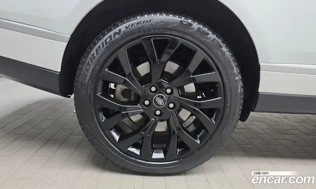Land Rover Range Rover 2021 5.0 автомат (гидро), миниатюра 5