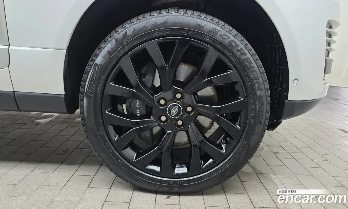 Land Rover Range Rover 2021 5.0 автомат (гидро), фото 7