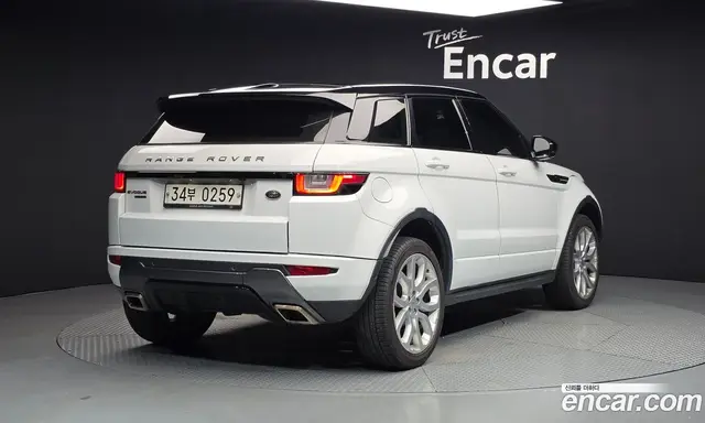 Land Rover Range Rover Evoque 2015 2.0 автомат (гидро), миниатюра 2