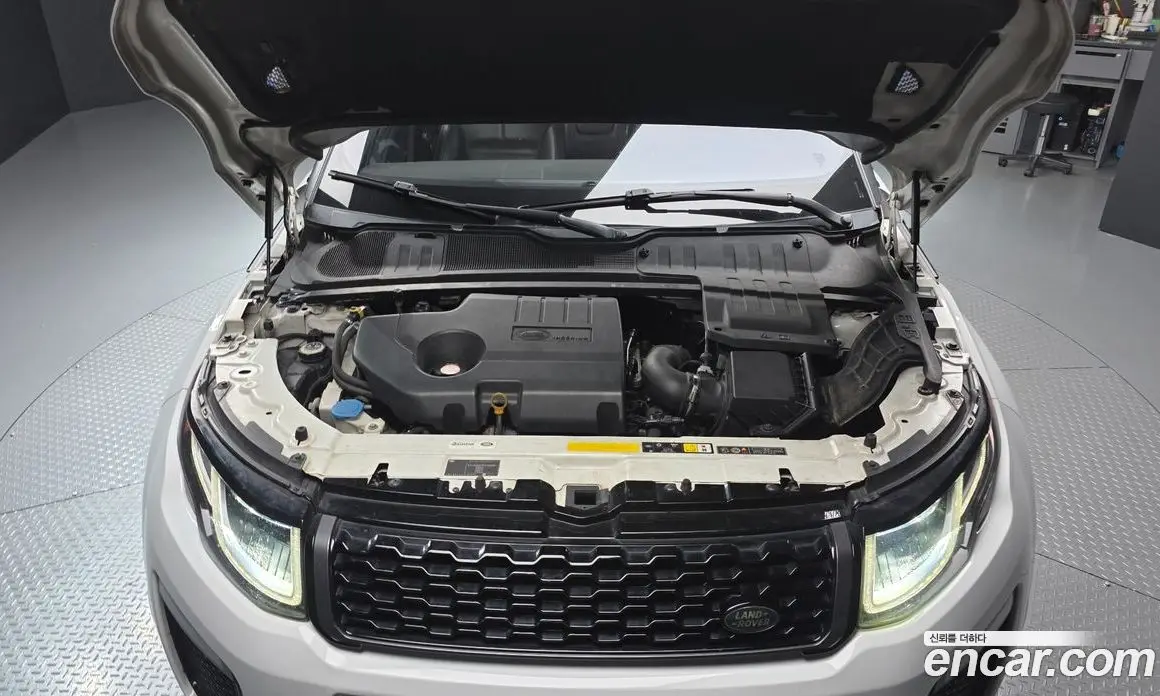 Land Rover Range Rover Evoque 2015 2.0 автомат (гидро), фото 6