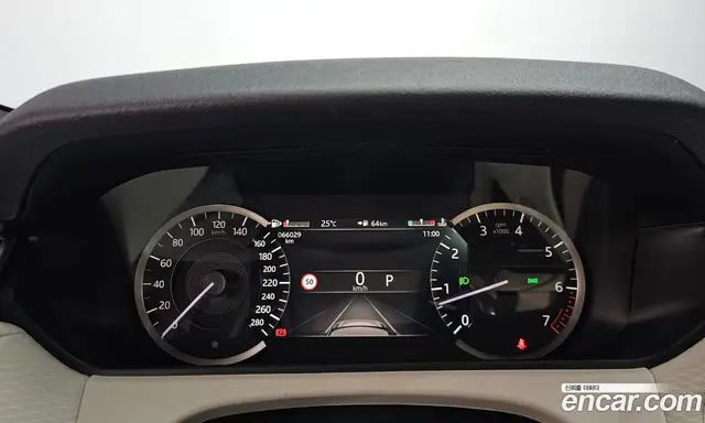 Land Rover Range Rover Velar 2023 2.0 автомат (гидро), миниатюра 8 Land Rover Range Rover Velar 2023 2.0 автомат (гидро), миниатюра 8