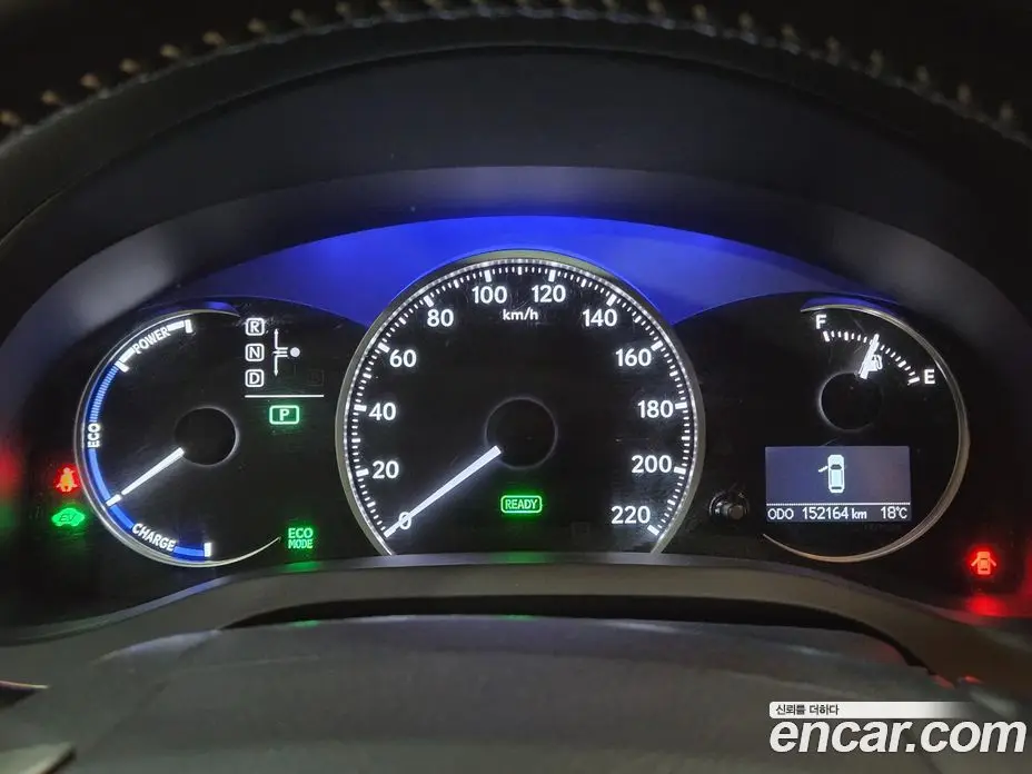 Lexus CT200h 2015 1.8 автомат (гидро), фото 10 Lexus CT200h 2015 1.8 автомат (гидро), фото 10