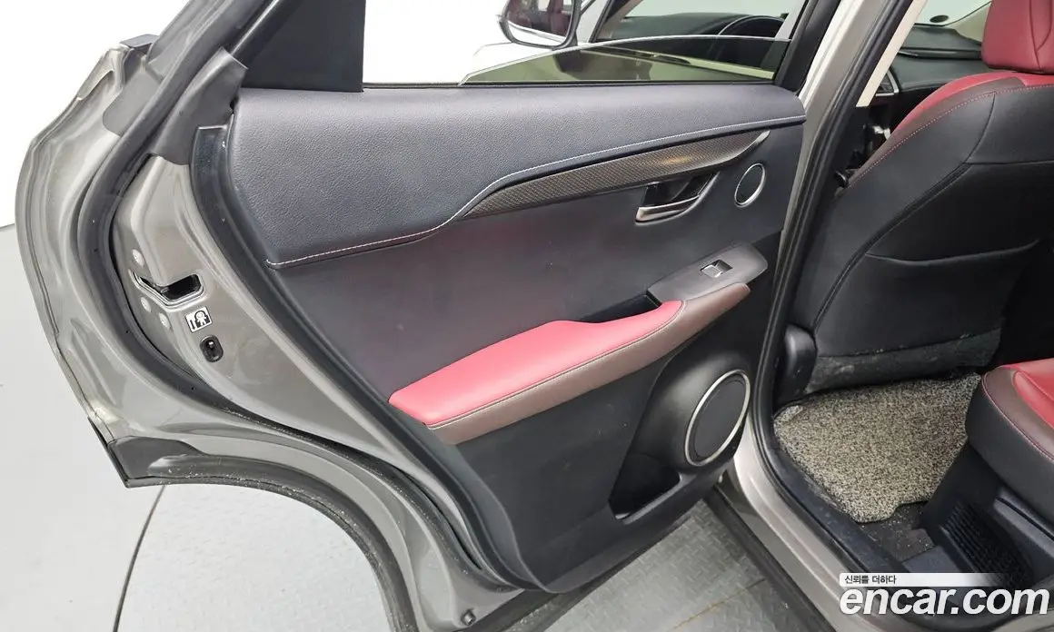 Lexus NX 2018 2.5 автомат (гидро), фото 15 Lexus NX 2018 2.5 автомат (гидро), фото 15