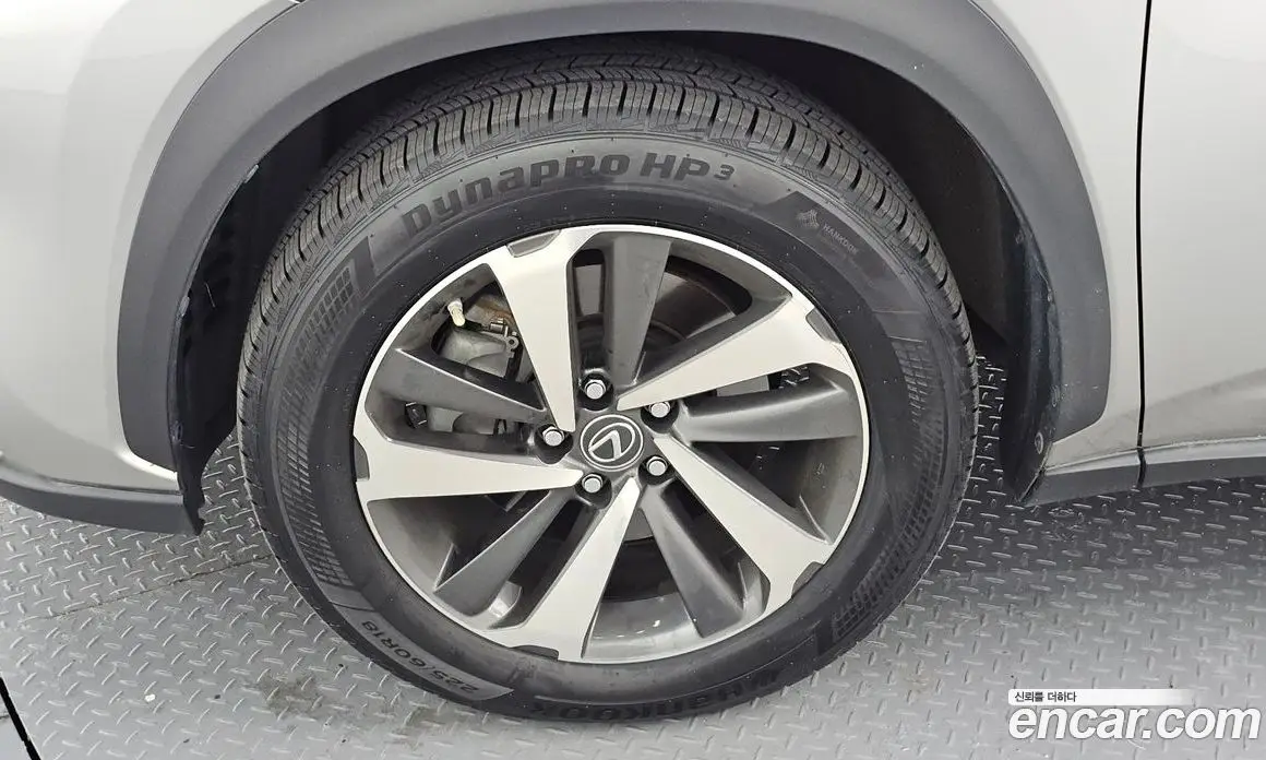 Lexus NX 2018 2.5 автомат (гидро), фото 5 Lexus NX 2018 2.5 автомат (гидро), фото 5