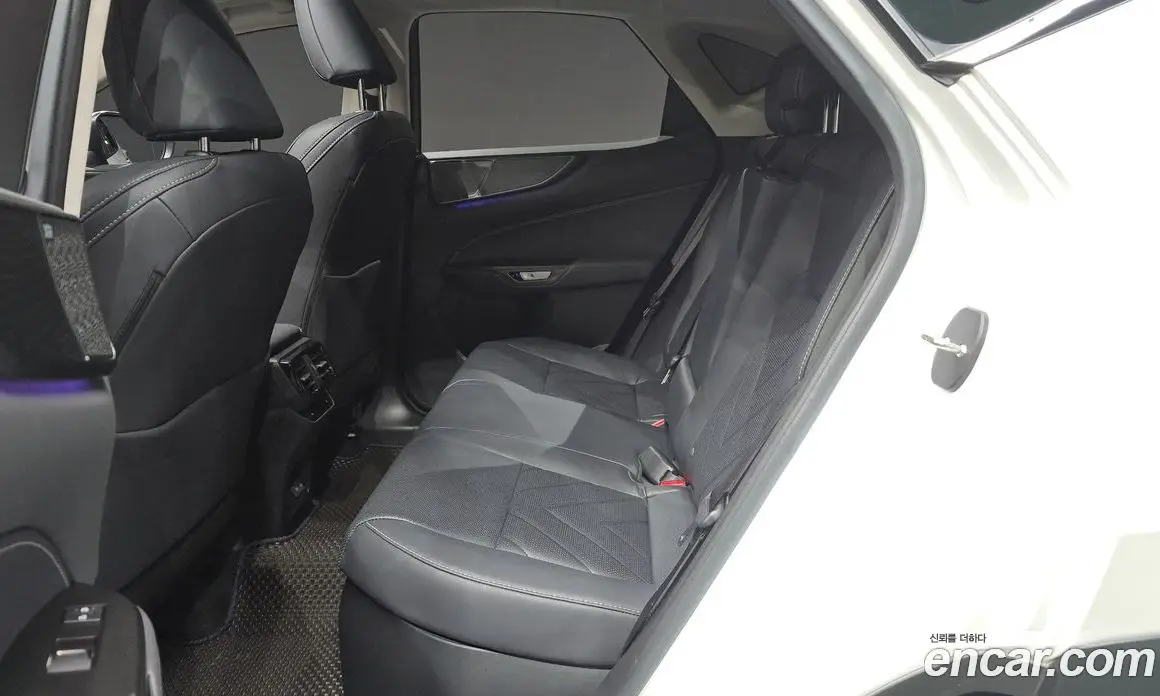 Lexus NX 2024 2.5 автомат (гидро), фото 18 Lexus NX 2024 2.5 автомат (гидро), фото 18