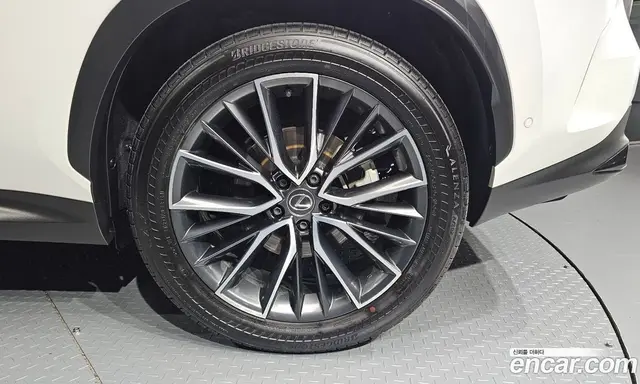 Lexus NX 2024 2.5 автомат (гидро), миниатюра 7 Lexus NX 2024 2.5 автомат (гидро), миниатюра 7