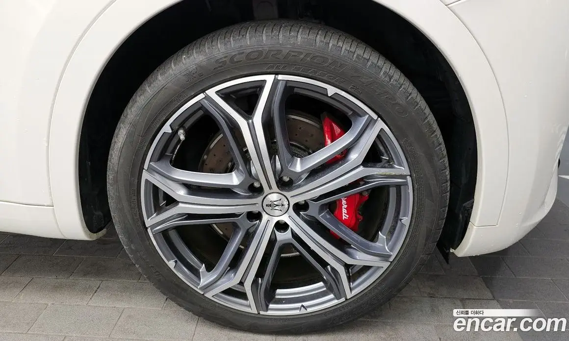 Maserati Levante 2019 3.0 автомат (гидро), фото 7 Maserati Levante 2019 3.0 автомат (гидро), фото 7