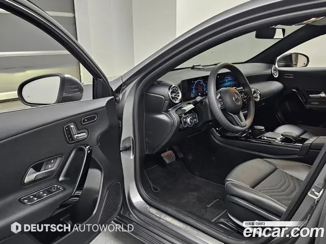Mercedes-Benz A-Class 2020 2.0 автомат (гидро), миниатюра 11 Mercedes-Benz A-Class 2020 2.0 автомат (гидро), миниатюра 11