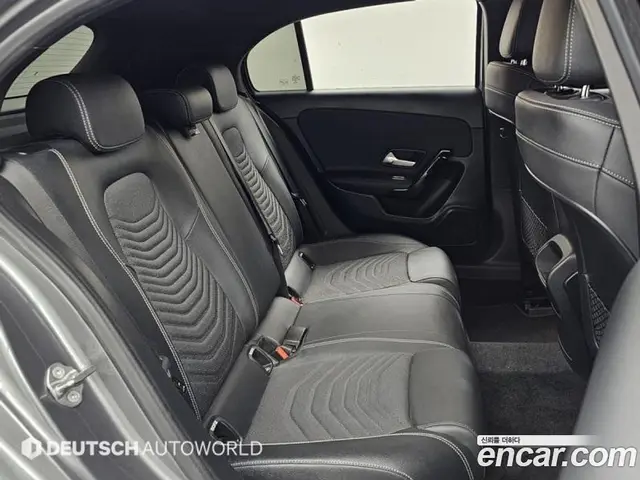 Mercedes-Benz A-Class 2020 2.0 автомат (гидро), миниатюра 12