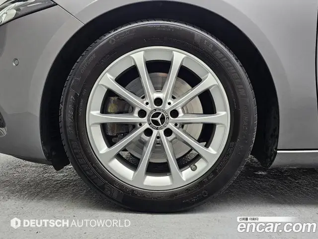 Mercedes-Benz A-Class 2020 2.0 автомат (гидро), миниатюра 5 Mercedes-Benz A-Class 2020 2.0 автомат (гидро), миниатюра 5
