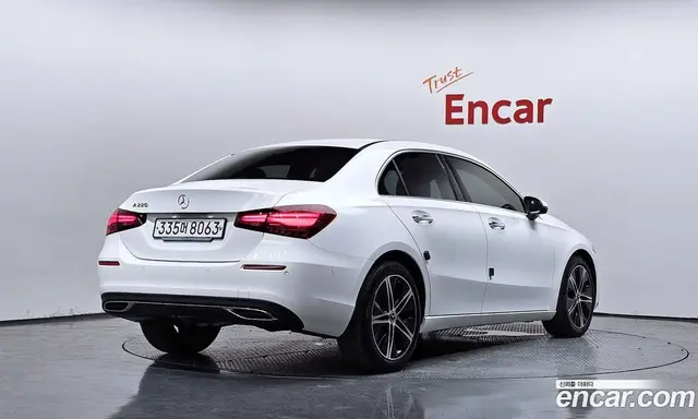 Mercedes-Benz A-Class 2024 2.0 автомат (гидро), миниатюра 2