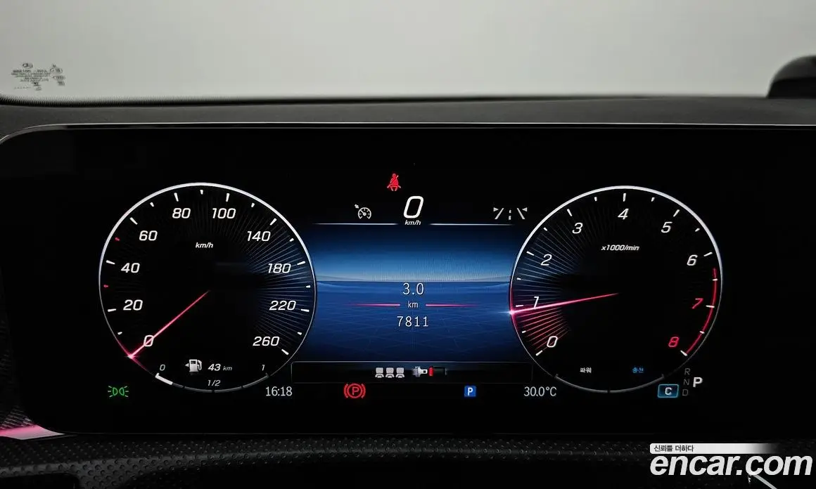 Mercedes-Benz A-Class 2024 2.0 автомат (гидро), фото 11