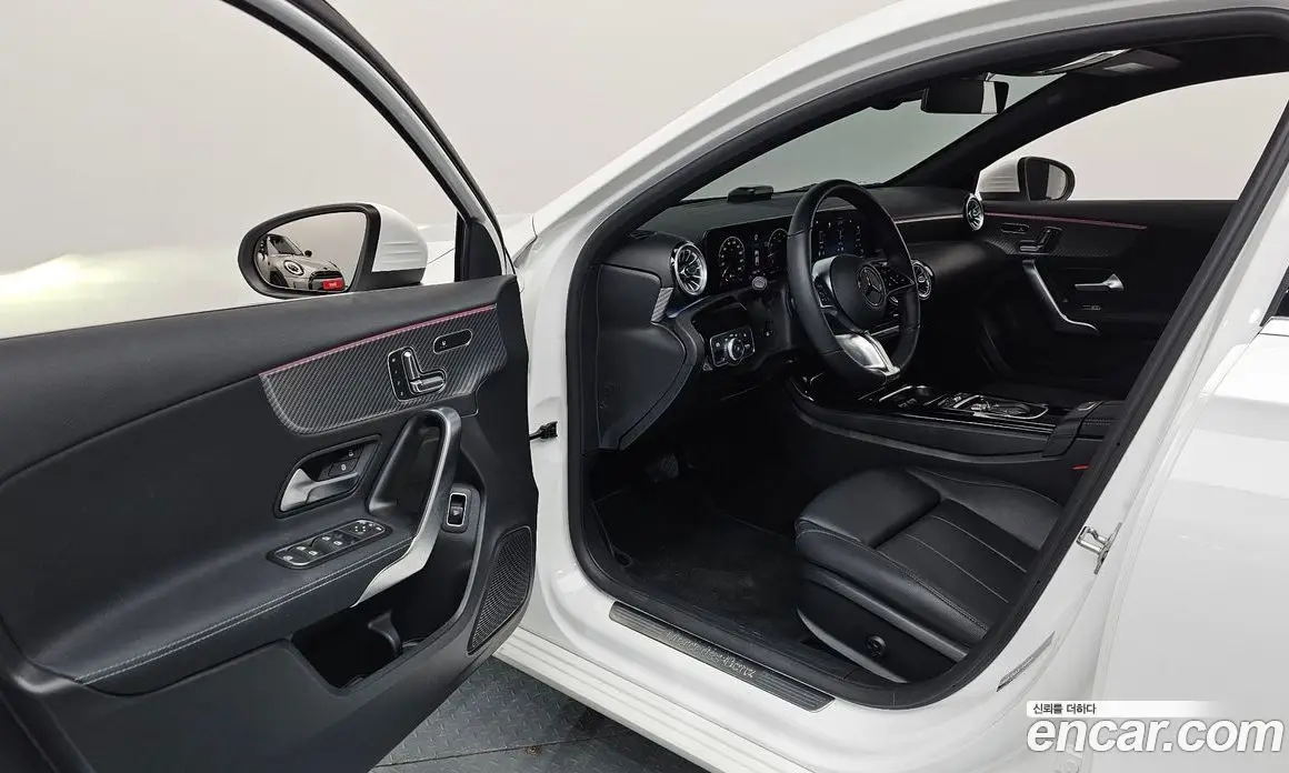 Mercedes-Benz A-Class 2024 2.0 автомат (гидро), фото 13