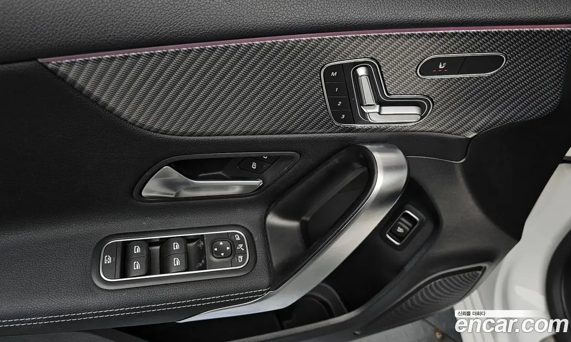 Mercedes-Benz A-Class 2024 2.0 автомат (гидро), фото 26