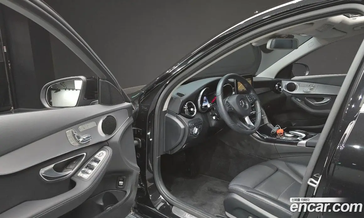 Mercedes-Benz C-Class 2017 2.1 автомат (гидро), фото 13 Mercedes-Benz C-Class 2017 2.1 автомат (гидро), фото 13